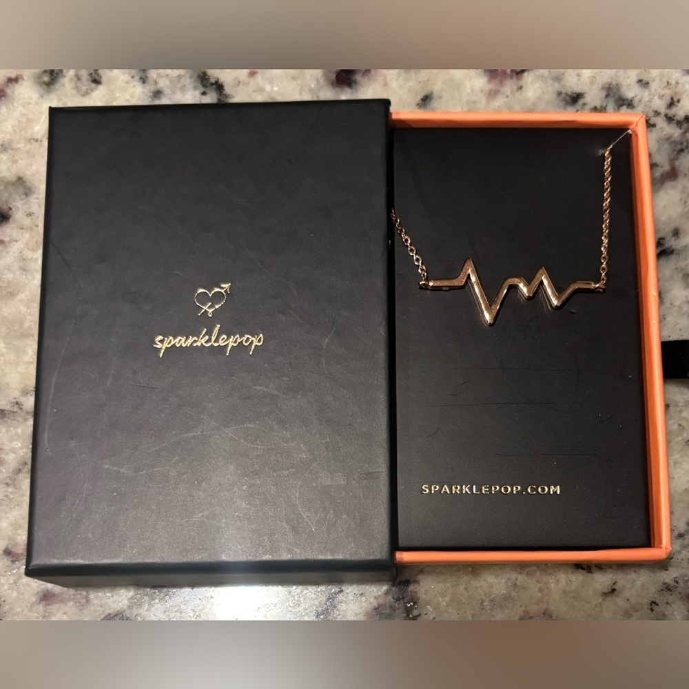 Sparklepop Heartbeat necklace
